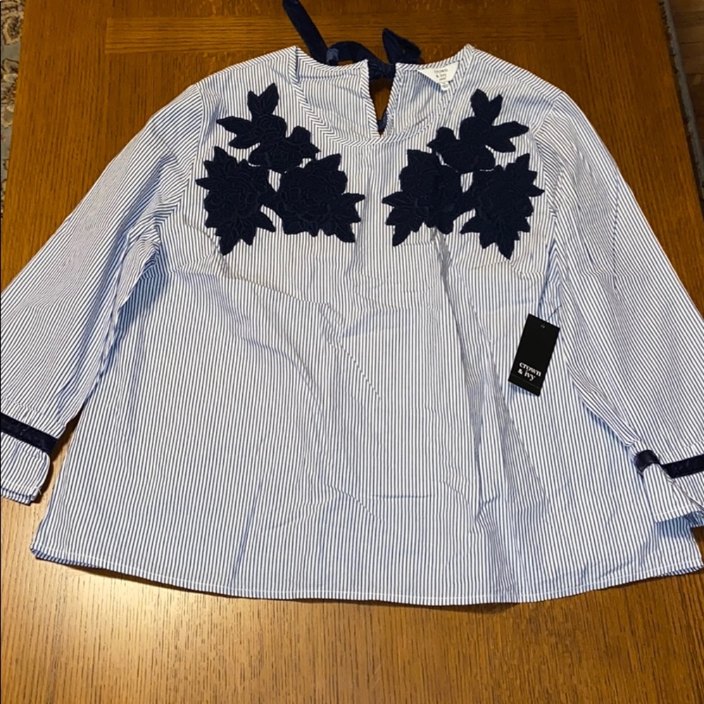 Crown and Ivy Blouse